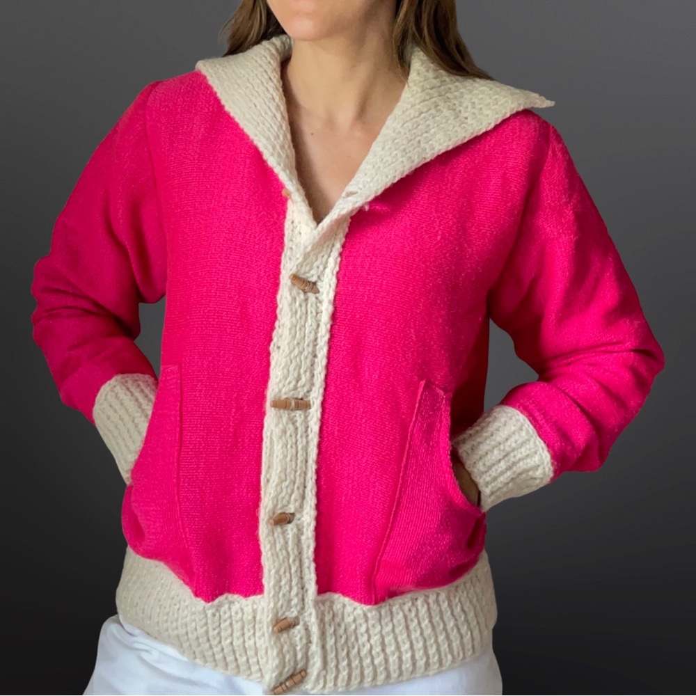 VINTAGE 1970s collared magenta sweater